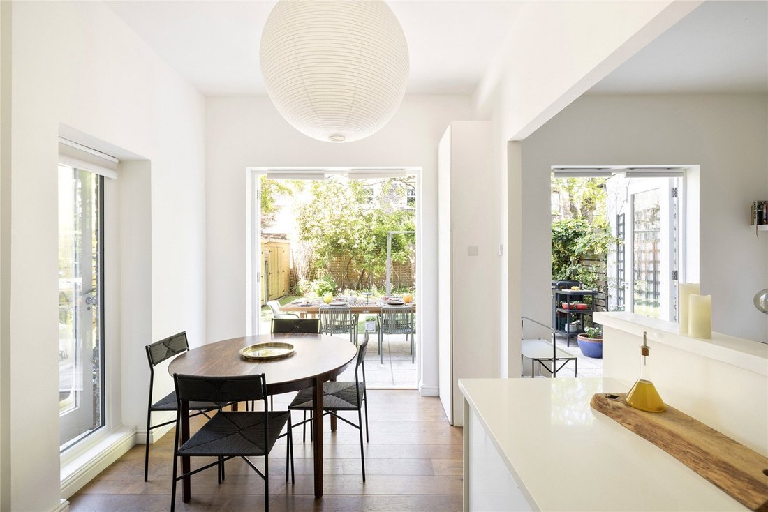 Apartment in Brondesbury, Brent, England 4 - 17928105