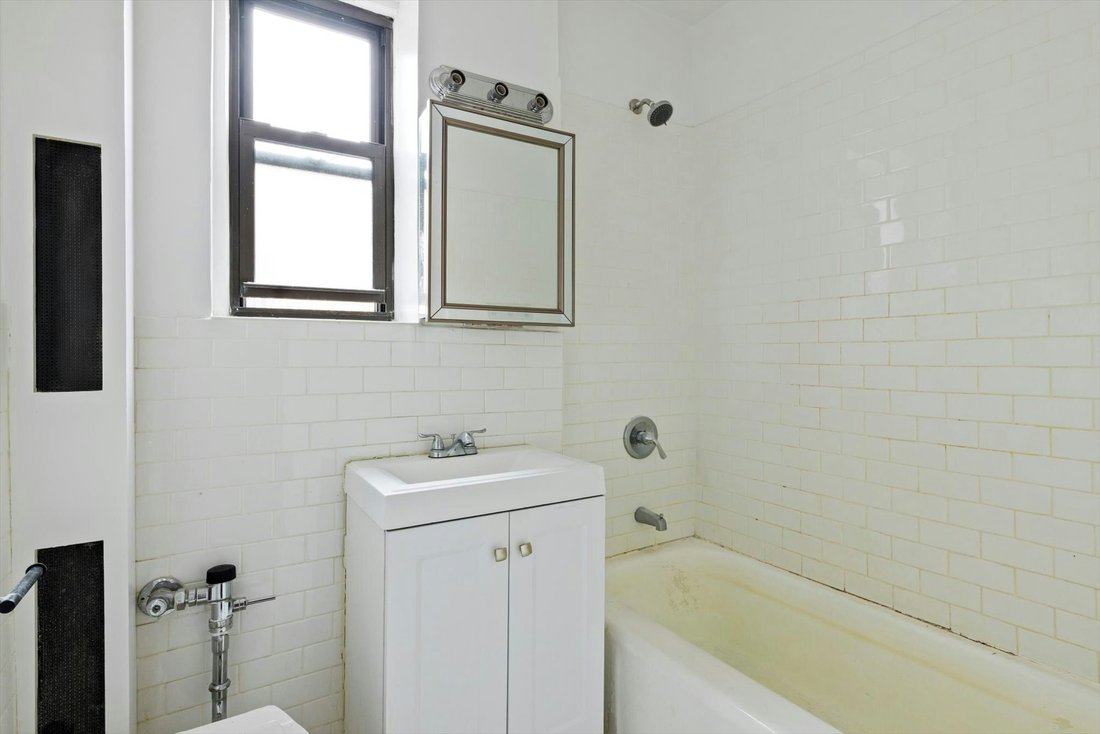 Co Op in New York, New York, United States 4 - 17247448