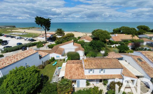 House in Saint-Martin-de-Ré, Nouvelle-Aquitaine, France 1