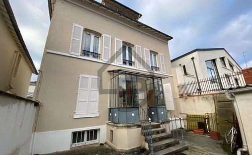 House in Centre, Nanterre, France 1
