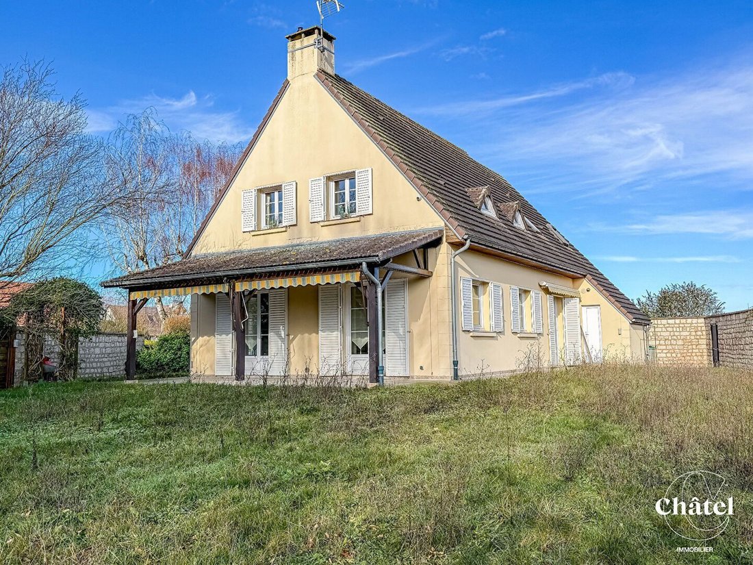 House in Senlis, Hauts-de-France, France 1 - 17090463