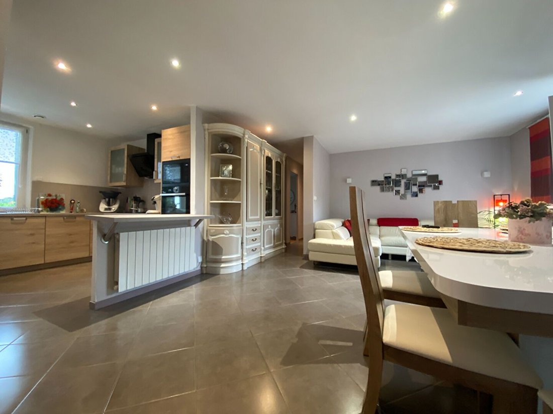 House in Montfort-l'Amaury, Ile-de-France, France 5 - 17799353
