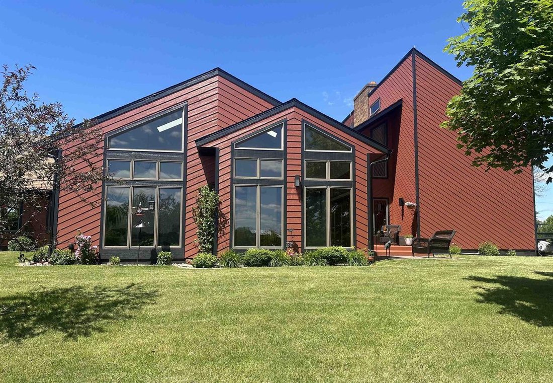 House in Elroy, Wisconsin, United States 1 - 17939354