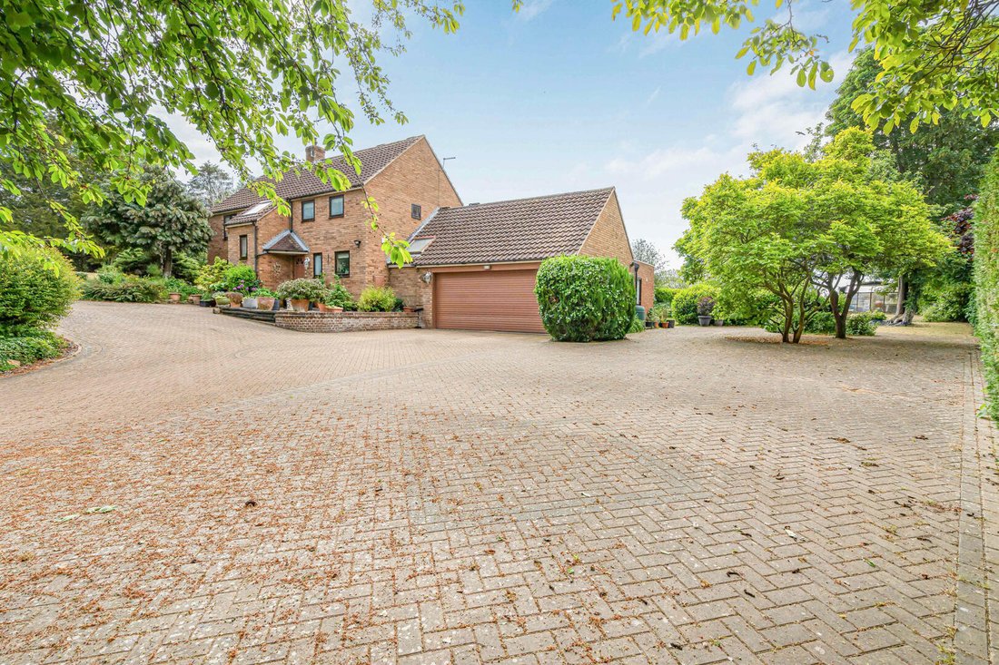 House in Exning, England 5 - 17928276