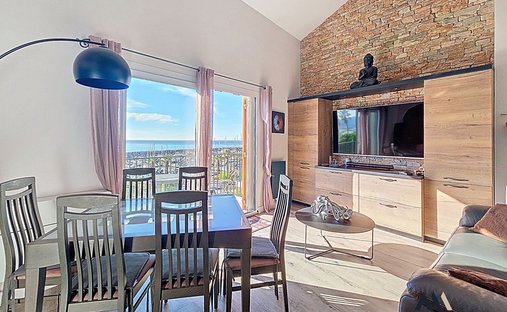 Apartment in Saint-Cyr-sur-Mer, Provence-Alpes-Côte d'Azur, France 1