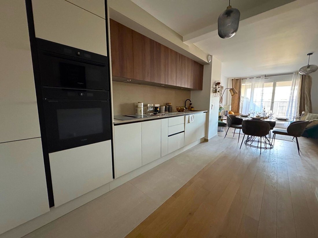 Apartment in Espaces Jeunes, Issy-les-Moulineaux, France 4 - 16657870