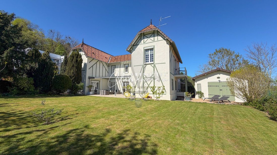 House in Villennes-sur-Seine, Ile-de-France, France 1 - 17748708
