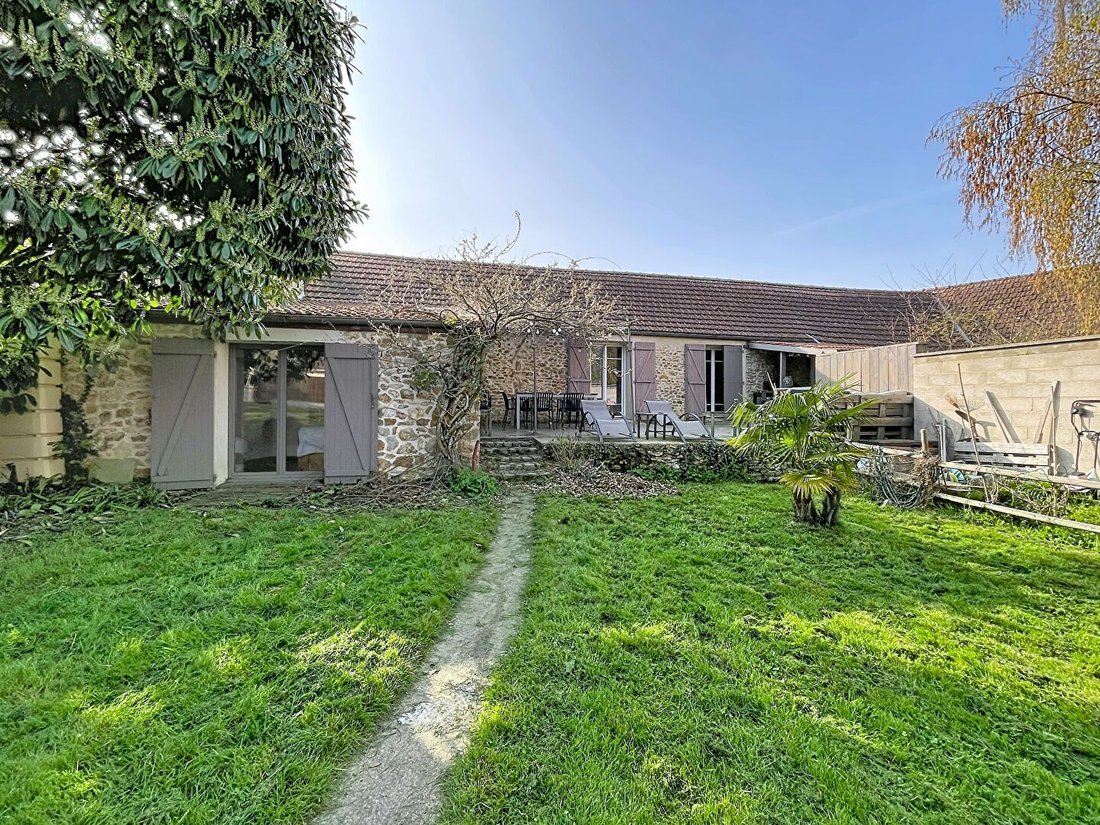 House in Mere, Ile-de-France, France 3 - 17508941