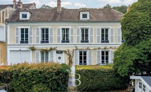 House in Centre Ville Nord Ouest, Fontainebleau, France 1