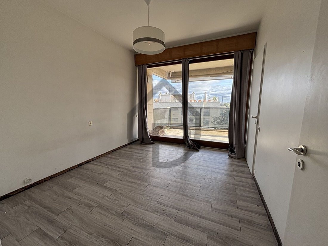 Apartment in Saint-Cloud, Ile-de-France, France 5 - 17260299