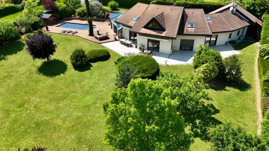 Maison à Vétraz-Monthoux, Auvergne-Rhône-Alpes, France 1 - 15502837
