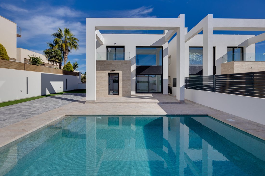 House in Torrevieja, Valencian Community, Spain 1 - 17937835