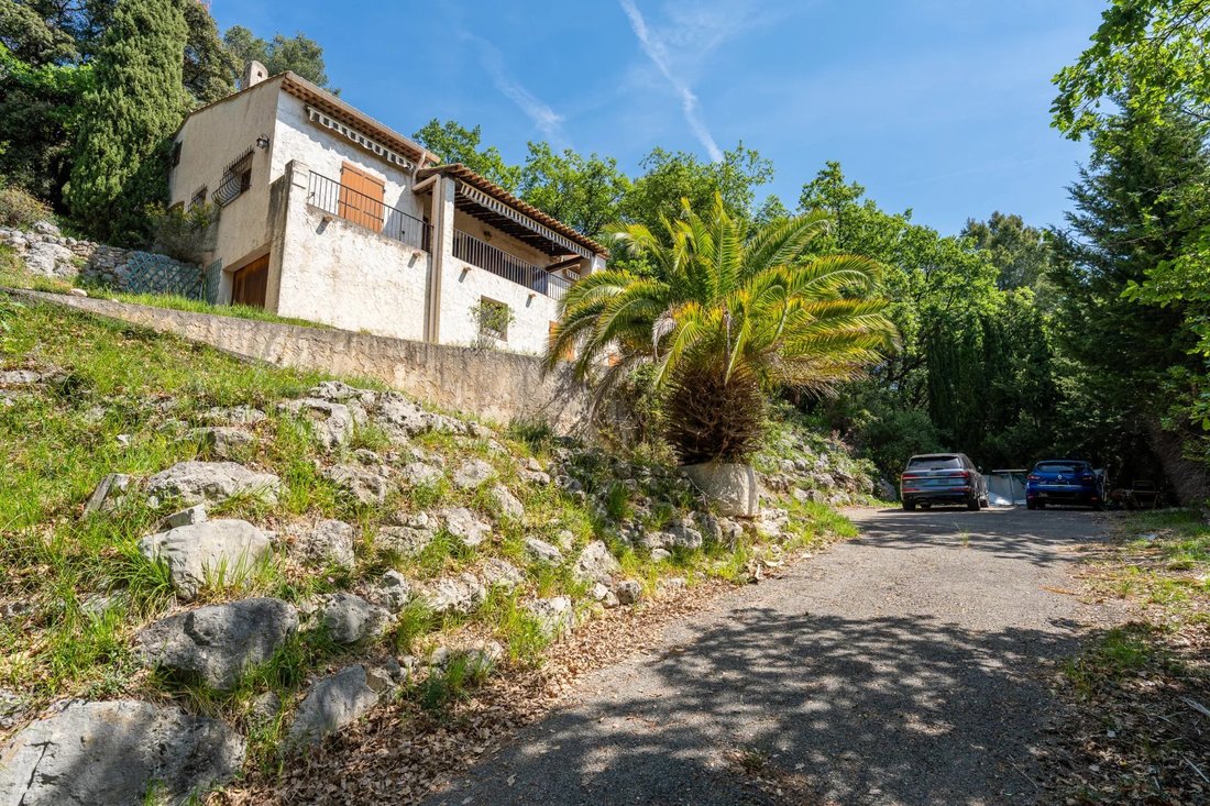 House in Carros, Provence-Alpes-Côte d'Azur, France 5 - 17935218