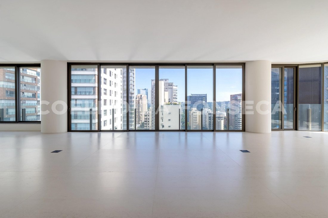 Condo in São Paulo, State of São Paulo, Brazil 1 - 17936455