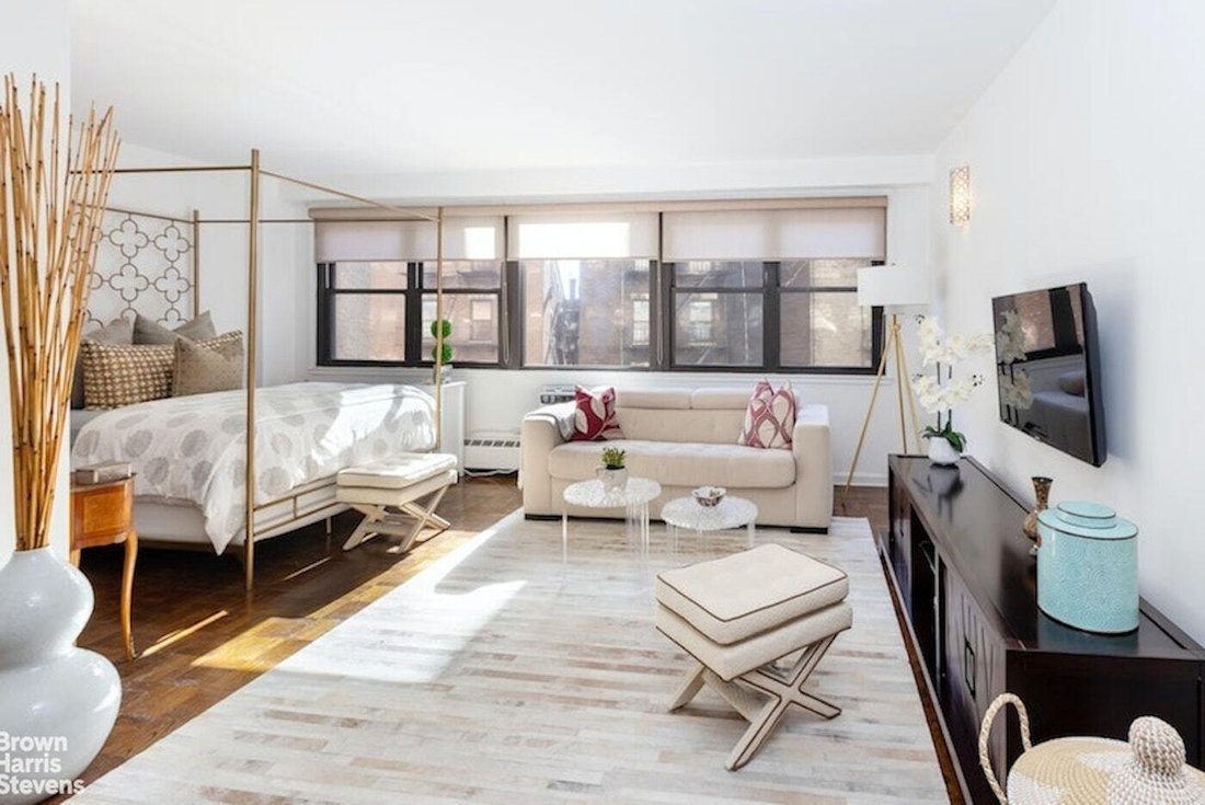 Co Op in New York, New York, United States 2 - 17357003