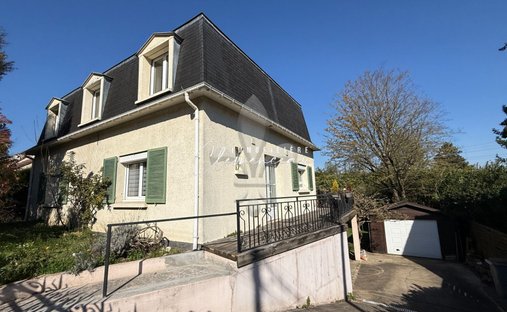House in Médan, Ile-de-France, France 1