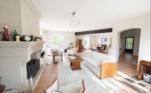 House in Le Bourg, Murs-Erigne, France 1