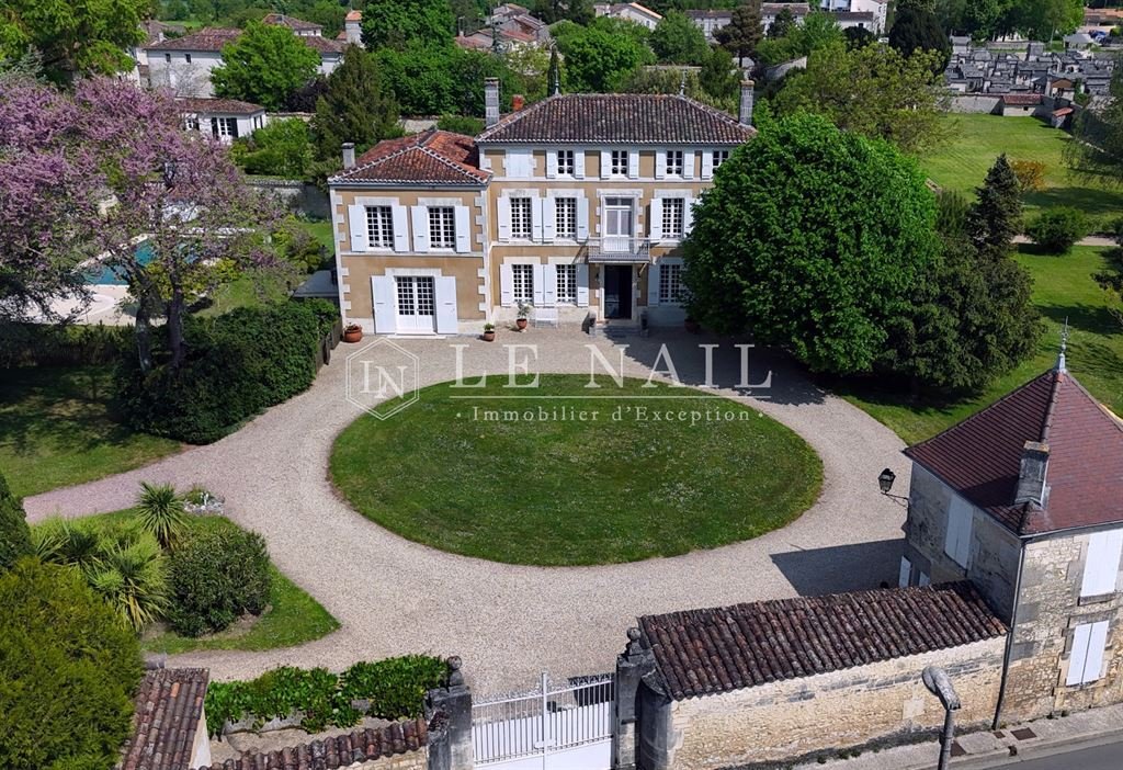 House in Jarnac, Nouvelle-Aquitaine, France 1 - 17935360