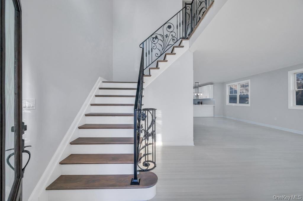 House in North New Hyde Park, New York, United States 3 - 17929440