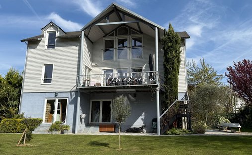 House in Villennes-sur-Seine, Île-de-France, France 1