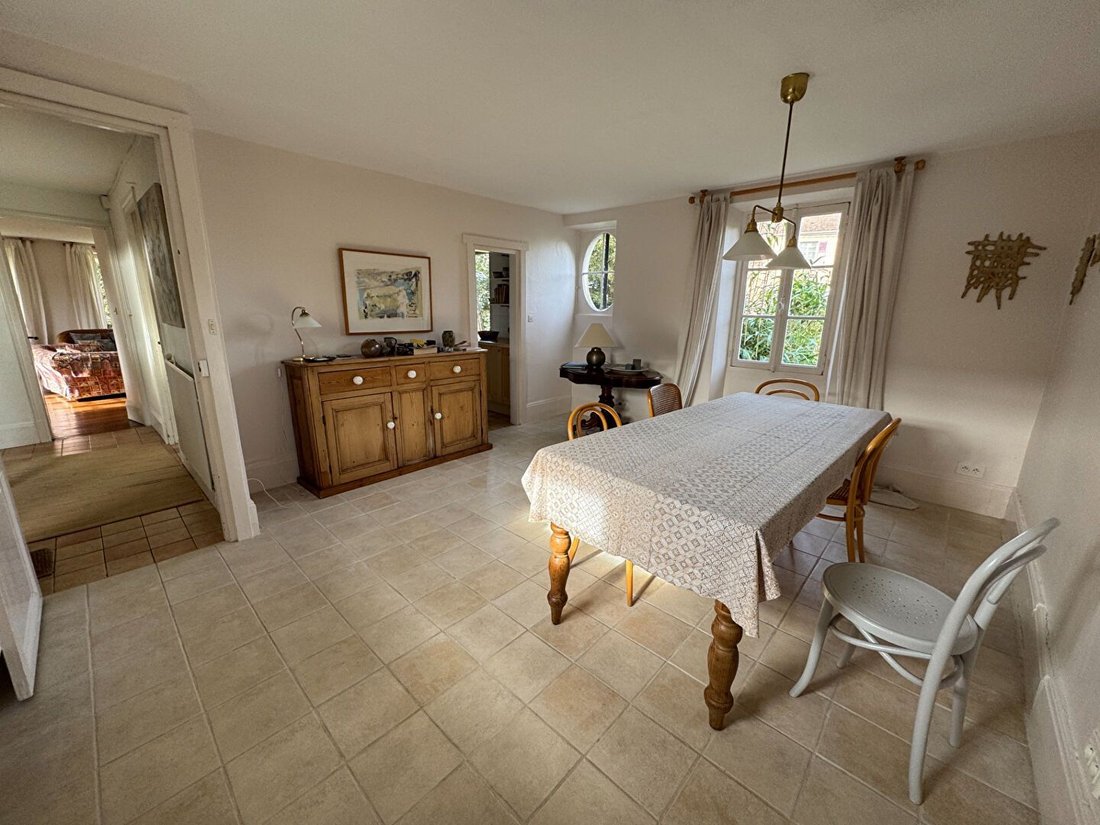 House in Montfort-l'Amaury, Ile-de-France, France 4 - 17431562