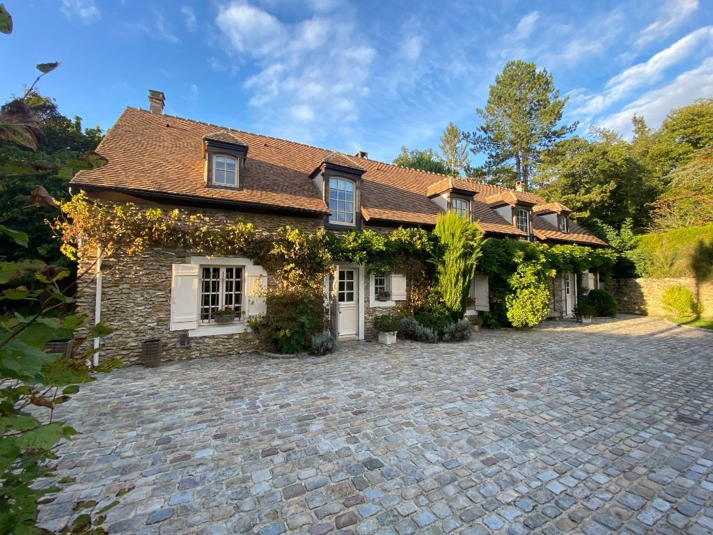 House in Montfort-l'Amaury, Ile-de-France, France 3 - 16918805
