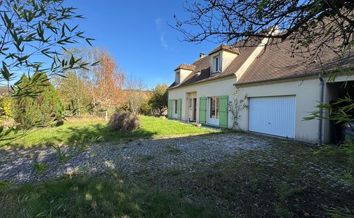 House in Gambaiseuil, Ile-de-France, France 1