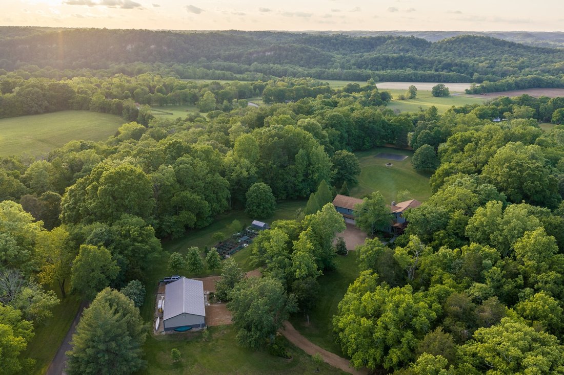 House in White Bluff, Tennessee, United States 2 - 17934581