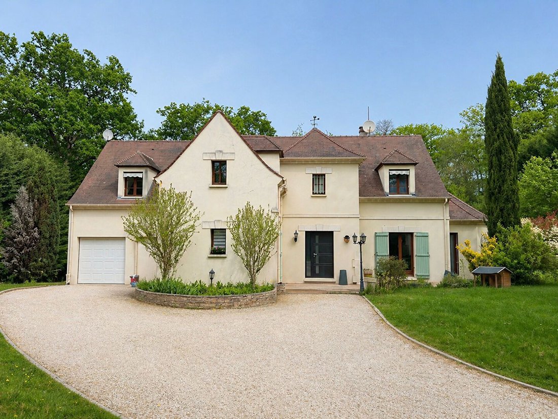 House in Ouest, Lamorlaye, France 1 - 17799181