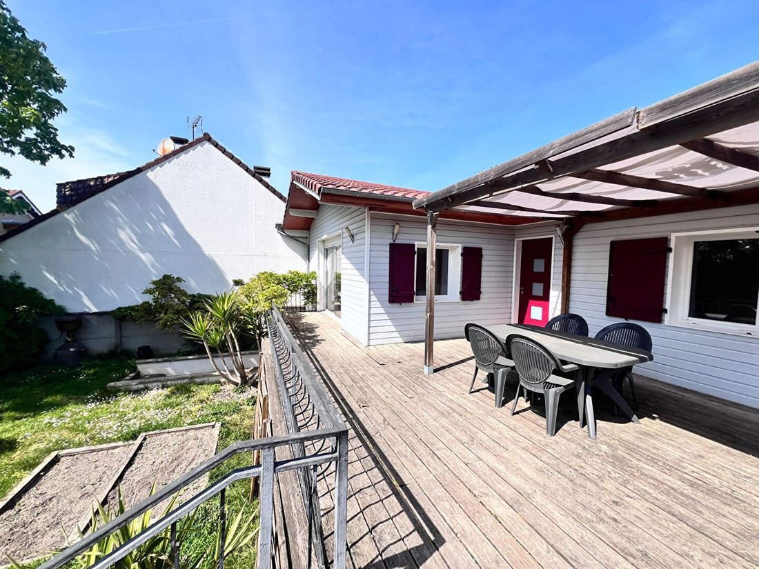 House in L'Union, Sartrouville, France 2 - 16778496