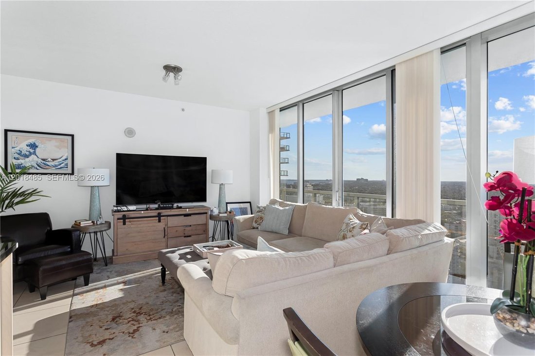 Condo in Miami, Florida, United States 5 - 17930066