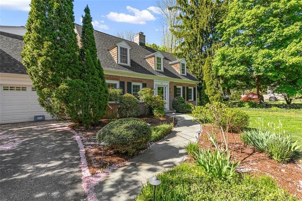 House in East Providence, Rhode Island, United States 3 - 17936234