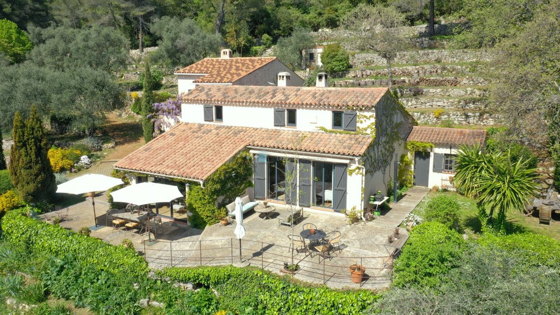House in Grasse, Provence-Alpes-Côte d'Azur, France 3 - 16645303