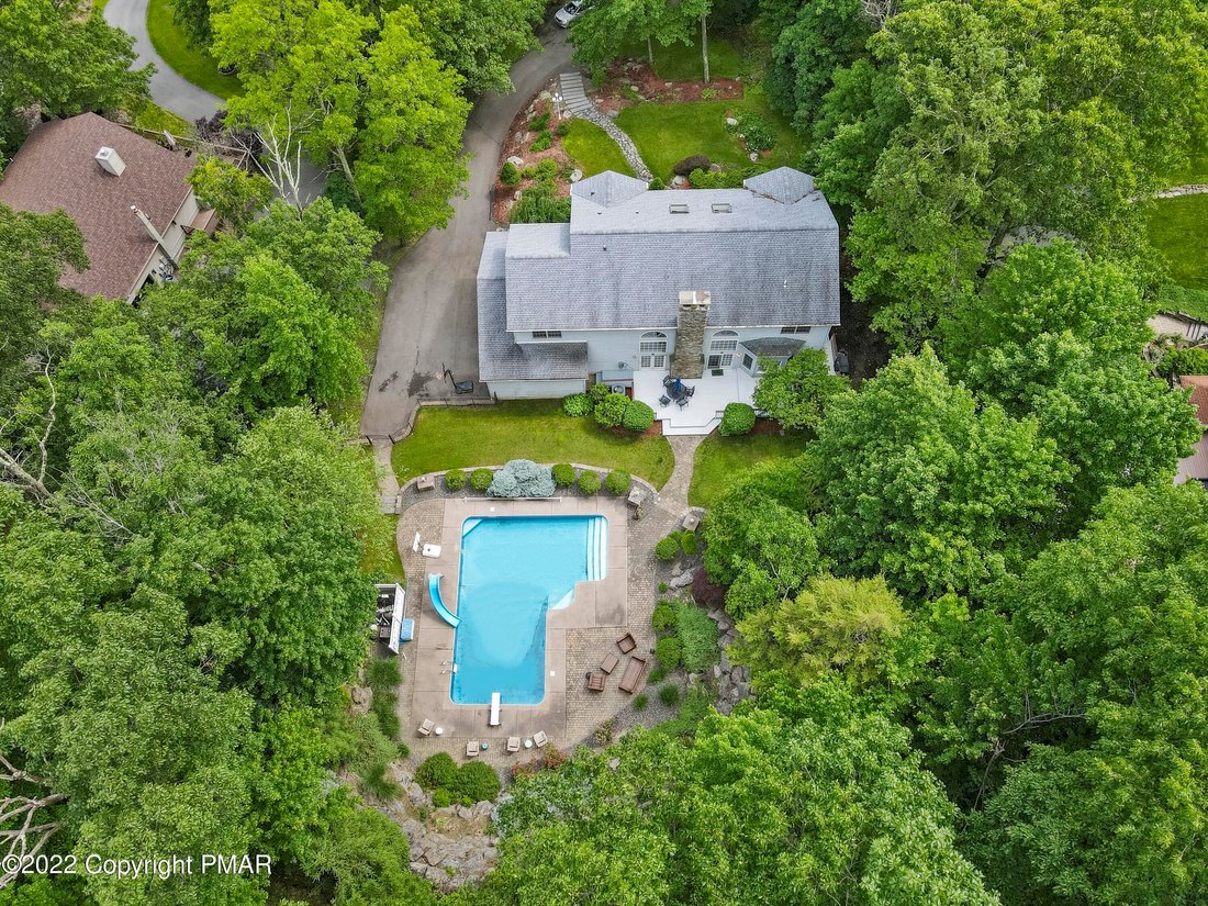 House in Tannersville, Pennsylvania, United States 5 - 17939875