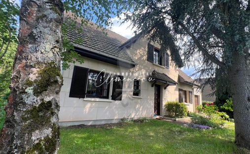 House in Villennes-sur-Seine, Ile-de-France, France 1