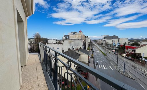 Apartment in Jardin Parisien, Clamart, France 1