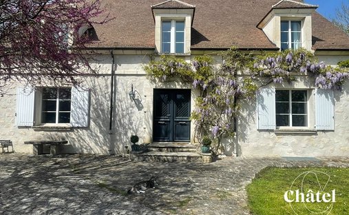 Casa a Chamant, Alta Francia, Francia 1
