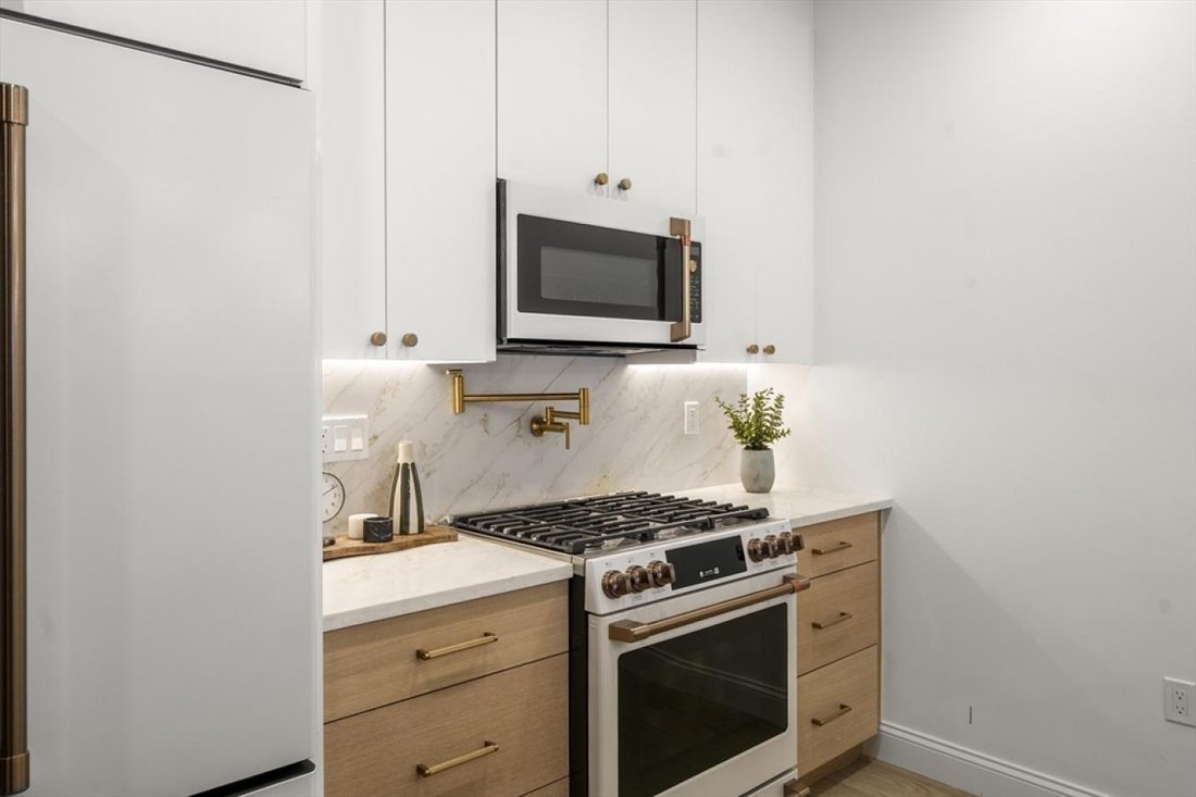 House in Boston, Massachusetts, United States 4 - 17937692