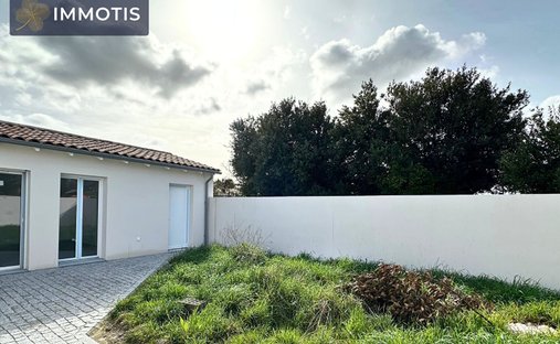 House in Fouras, Nouvelle-Aquitaine, France 1