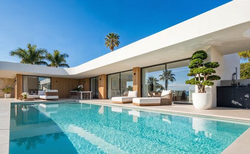 Villa in Calp / Calpe, Valencian Community, Spain 1