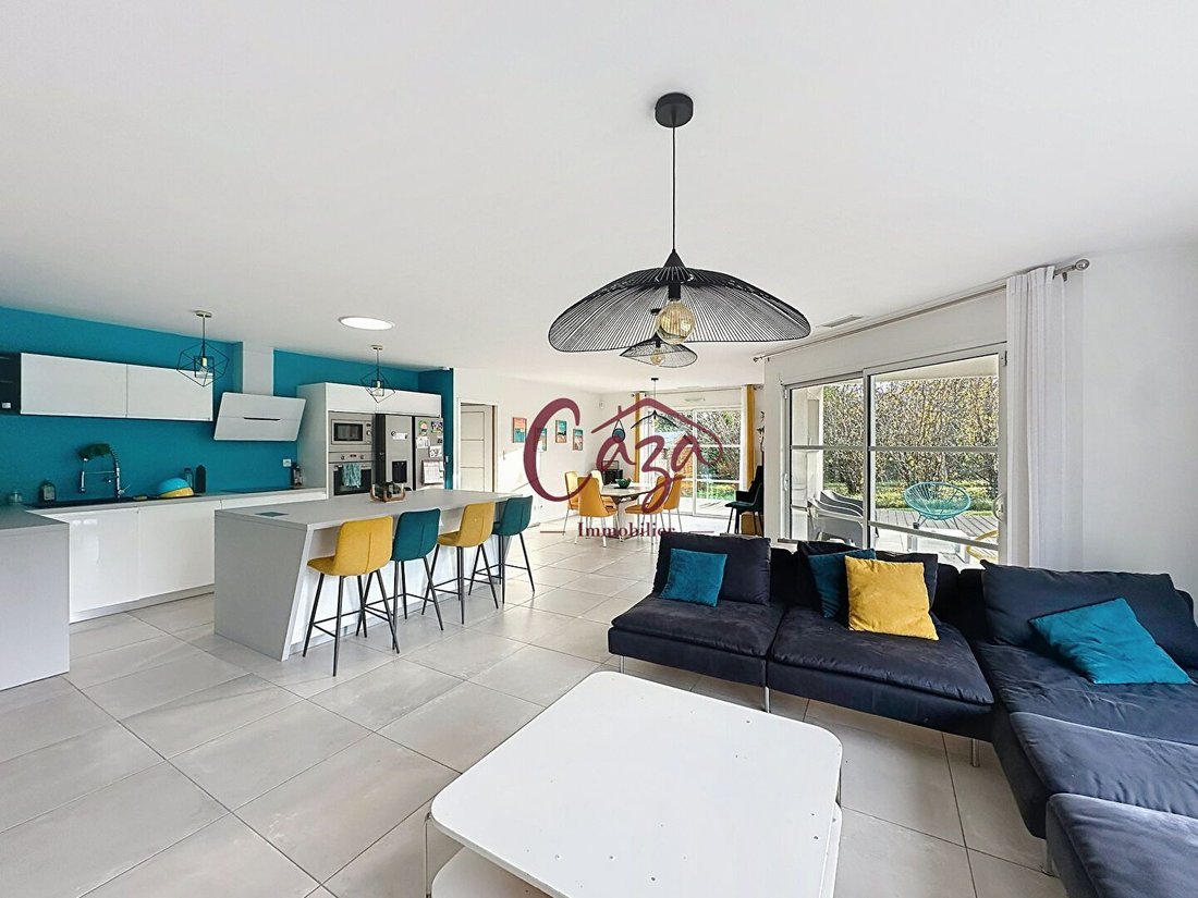 House in Camblanes-et-Meynac, Nouvelle-Aquitaine, France 2 - 16892919