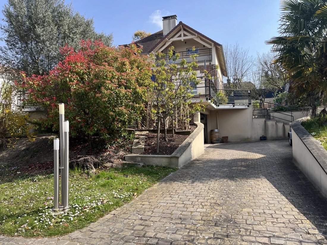 House in Centre Ville, Rueil-Malmaison, France 1 - 15954623