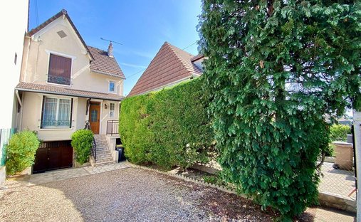 House in L'Union, Sartrouville, France 1