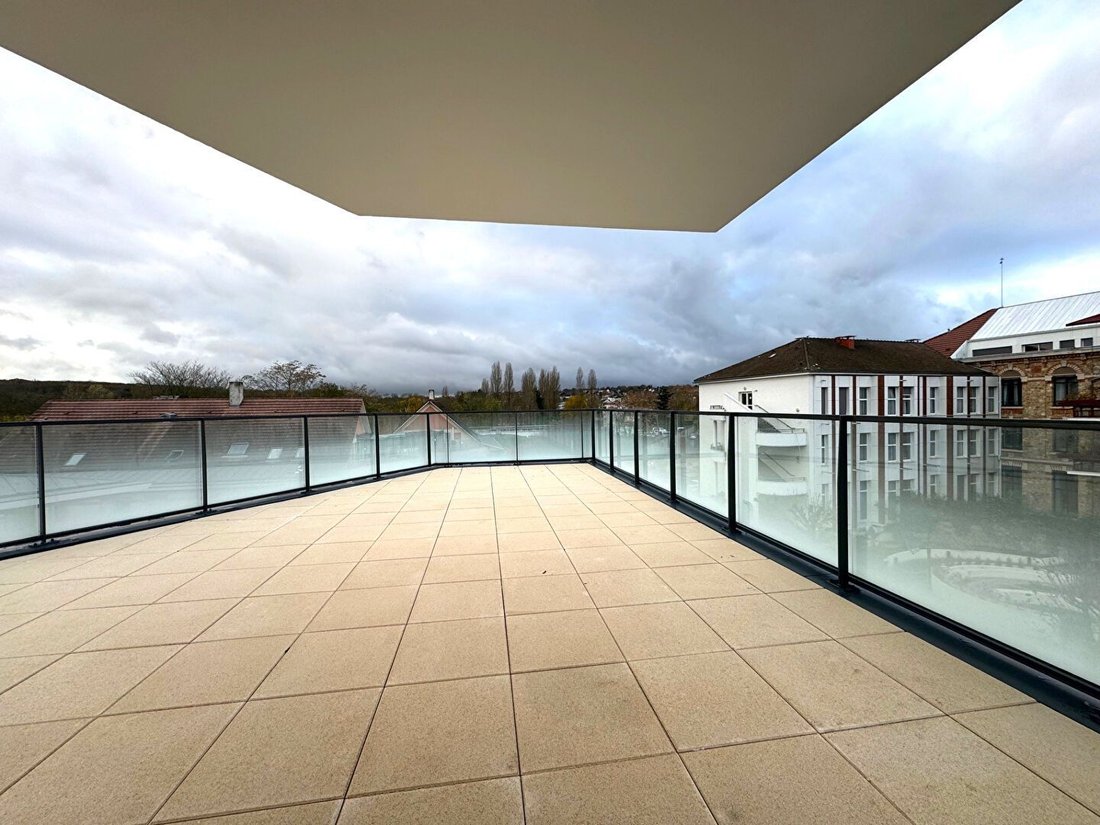 Apartment in Saint-Cloud, Ile-de-France, France 2 - 16467633