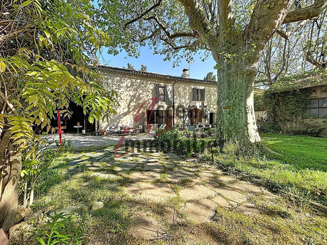 House in Plan-d'Orgon, Provence-Alpes-Côte d'Azur, France 1 - 17707383