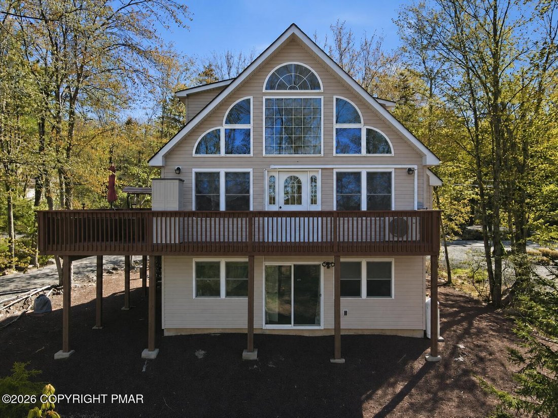 House in Arrowhead Lake, Pennsylvania, United States 2 - 17935499