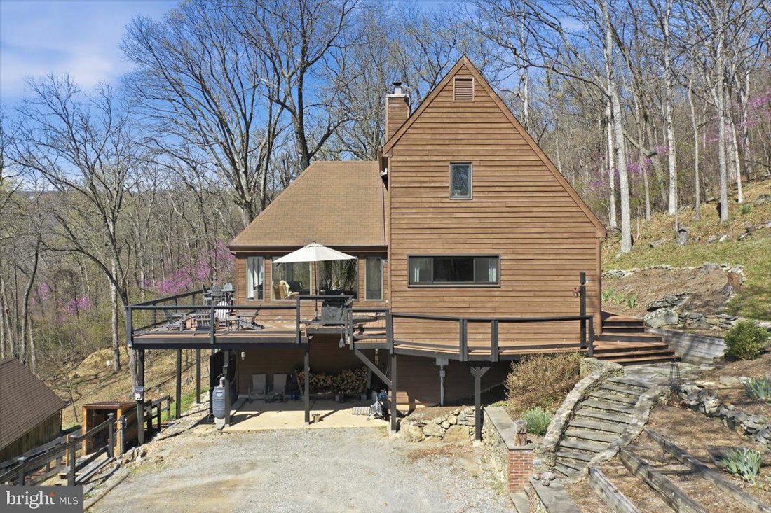 Bluemont, Virginia, United States 4 - 17927841