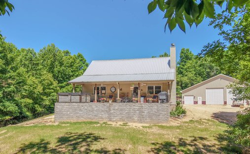 House in Waynesboro, Tennessee, United States 1