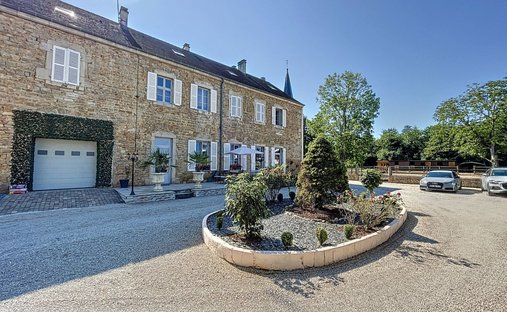 House in Beaufort, Beaufort-Orbagna, France 1