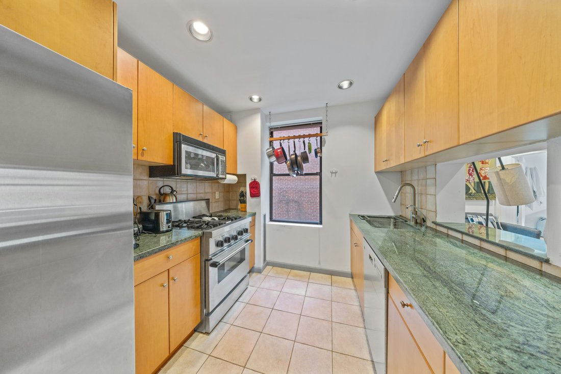 Co Op in New York, New York, United States 4 - 16747040